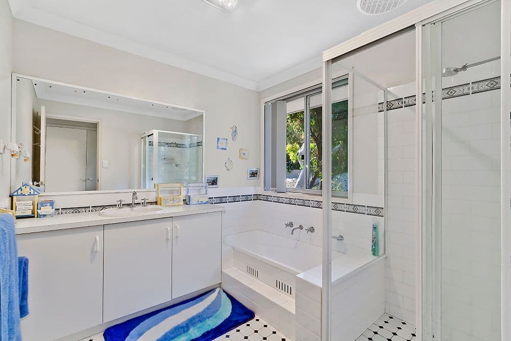 220 Cresthaven Avenue, BATEAU BAY NSW 2261, Bateau Bay - Thumbnail 8