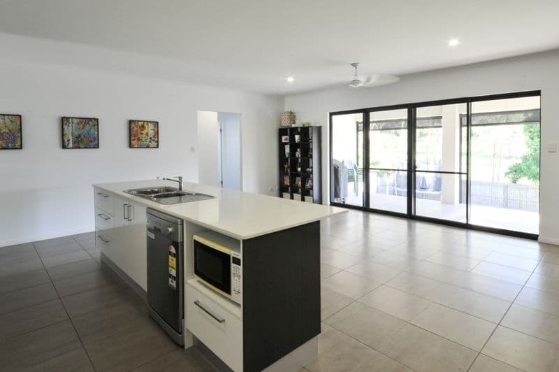 5 Jonquill Court, CANNONVALE QLD 4802, Cannonvale - Thumbnail 7
