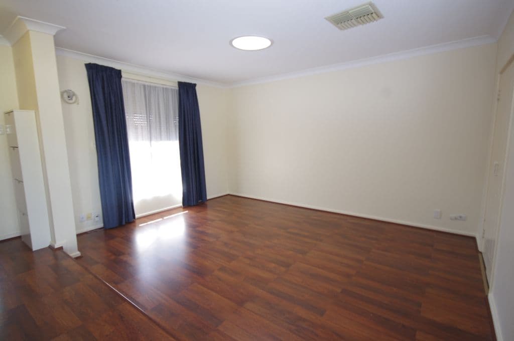 74 Pilkington Circus, BEECHBORO WA 6063, Beechboro - Thumbnail 3