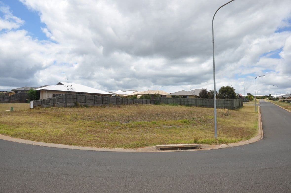 1 Smythe Drive, HIGHFIELDS QLD 4352, Highfields - Thumbnail 2