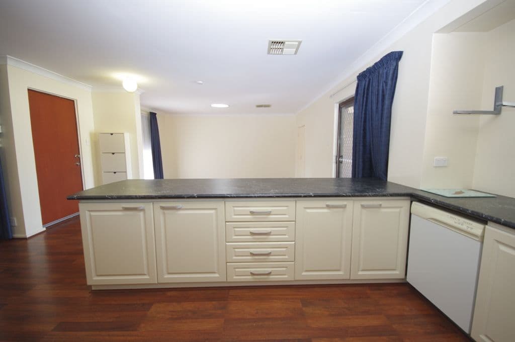 74 Pilkington Circus, BEECHBORO WA 6063, Beechboro - Thumbnail 6