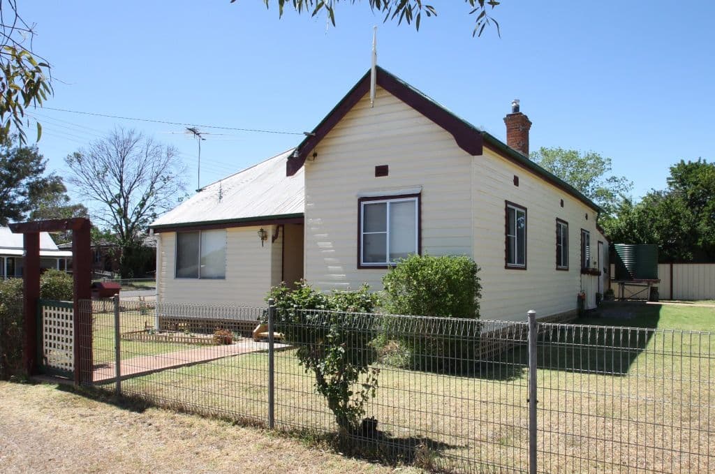 20 Fitzroy Street, QUIRINDI NSW 2343, Quirindi - Image 1