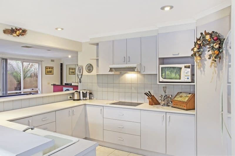 56 Kingston Drive, DINGLEY VILLAGE VIC 3172, Dingley Village - Thumbnail 5