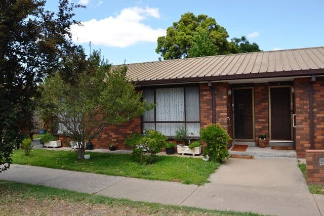 18 Oak Street, SEYMOUR VIC 3660, Seymour - Thumbnail 3