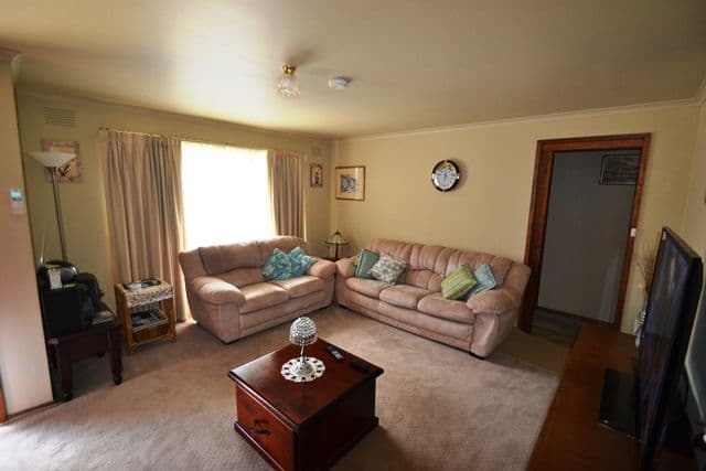 18 Oak Street, SEYMOUR VIC 3660, Seymour - Thumbnail 4