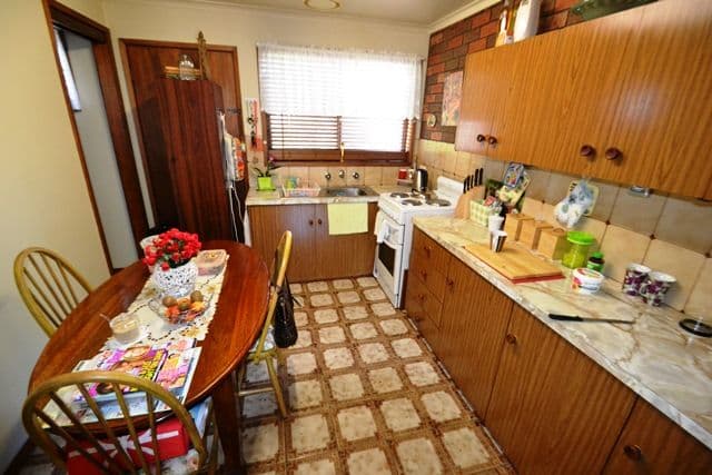 18 Oak Street, SEYMOUR VIC 3660, Seymour - Thumbnail 5