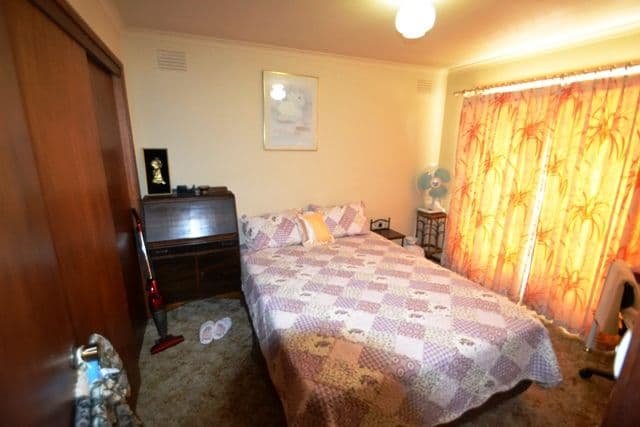18 Oak Street, SEYMOUR VIC 3660, Seymour - Thumbnail 7