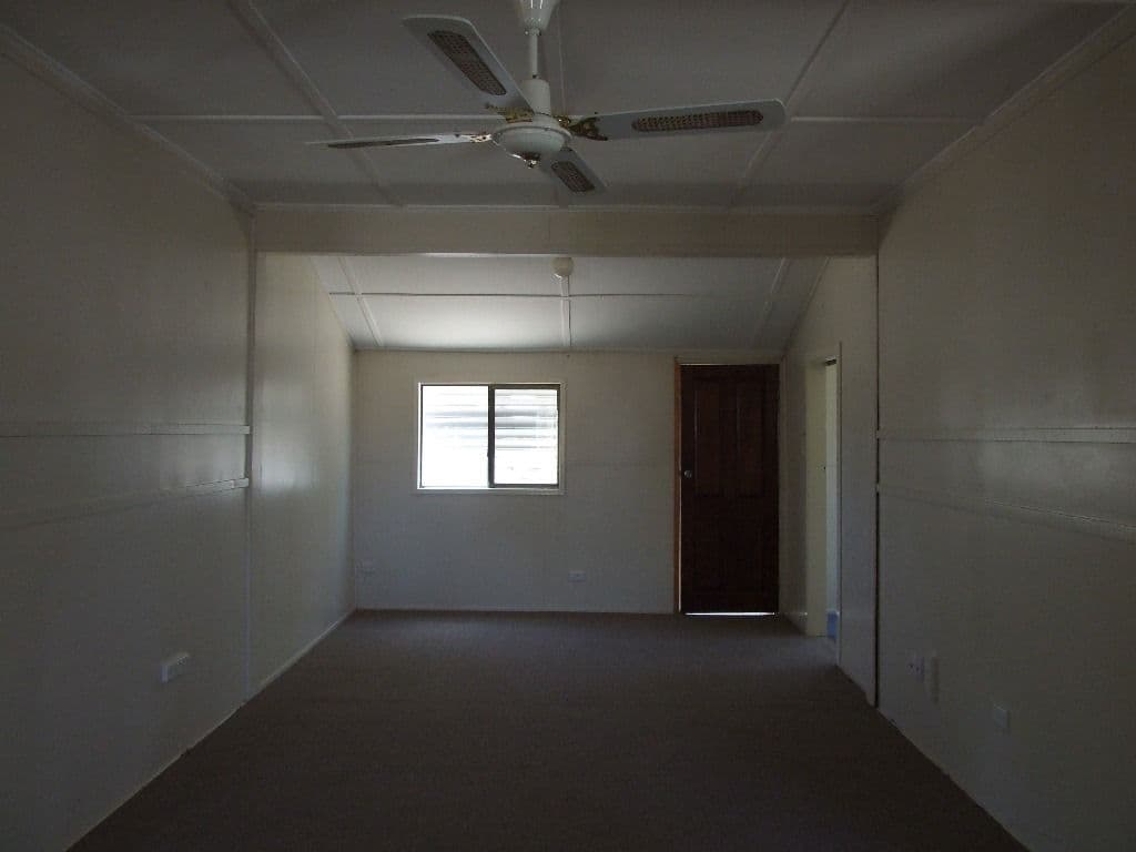 82 Eagle Street, LONGREACH QLD 4730, Longreach - Thumbnail 5