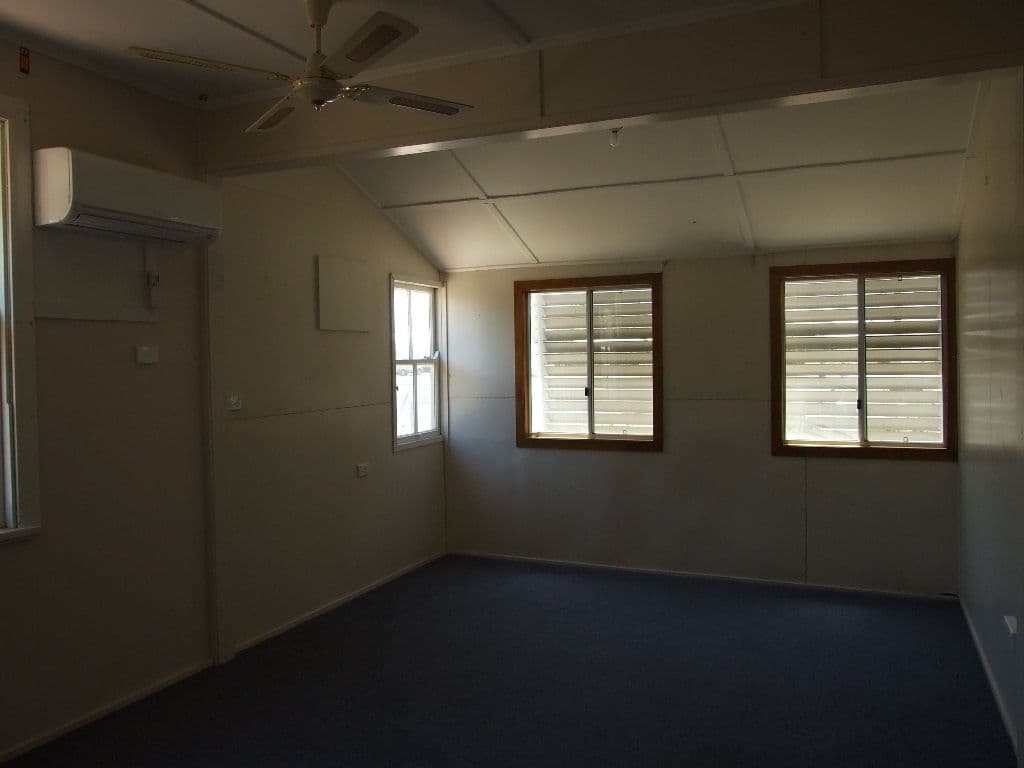 82 Eagle Street, LONGREACH QLD 4730, Longreach - Thumbnail 2