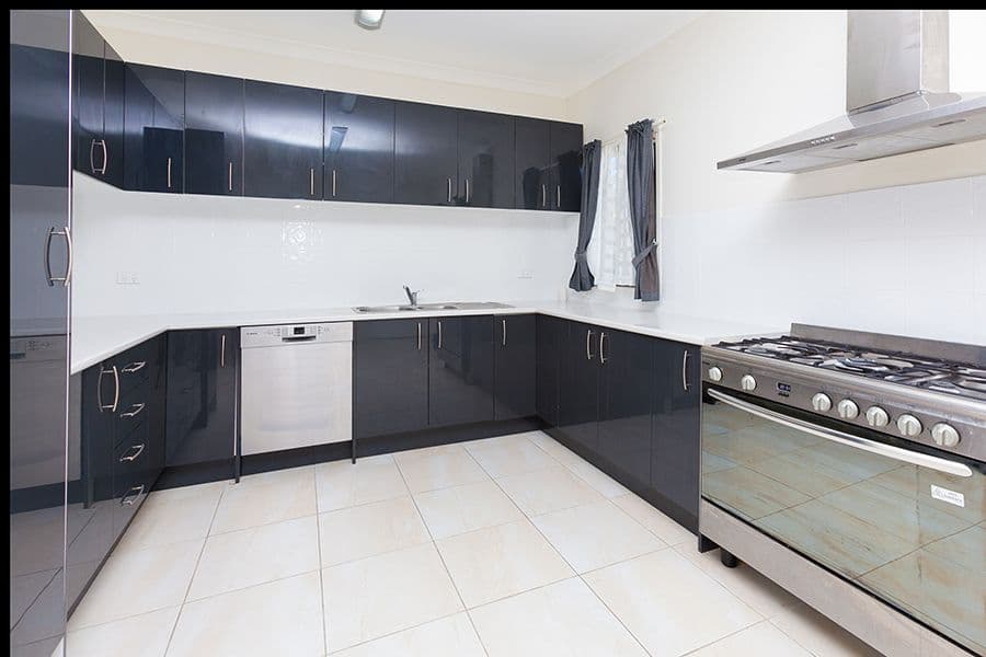 47 Glindemann Drive, HOLLAND PARK QLD 4121, Holland Park - Thumbnail 2