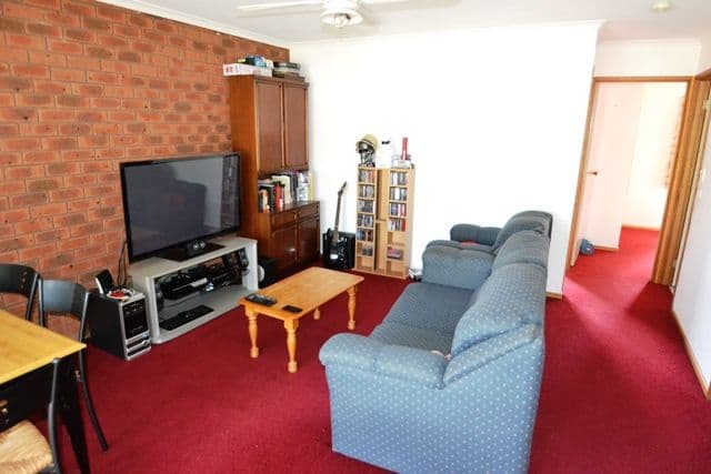 2 Parry Street, SEYMOUR VIC 3660, Seymour - Thumbnail 3
