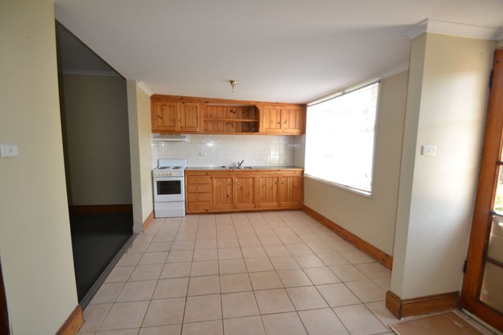 18 Russell Street, INVERMAY TAS 7248, Invermay - Thumbnail 2