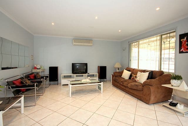 3 Silkyoak Grove, GREENACRE NSW 2190, Greenacre - Thumbnail 4