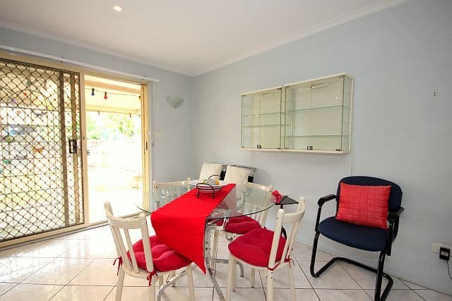 3 Silkyoak Grove, GREENACRE NSW 2190, Greenacre - Thumbnail 2
