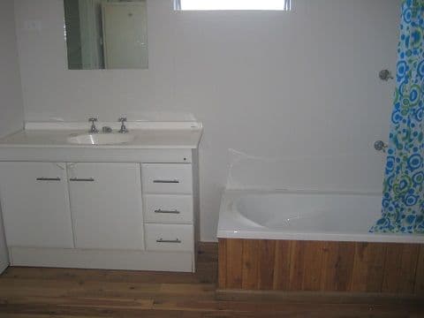 4 Ross Lane, COONAMBLE NSW 2829, Coonamble - Thumbnail 4