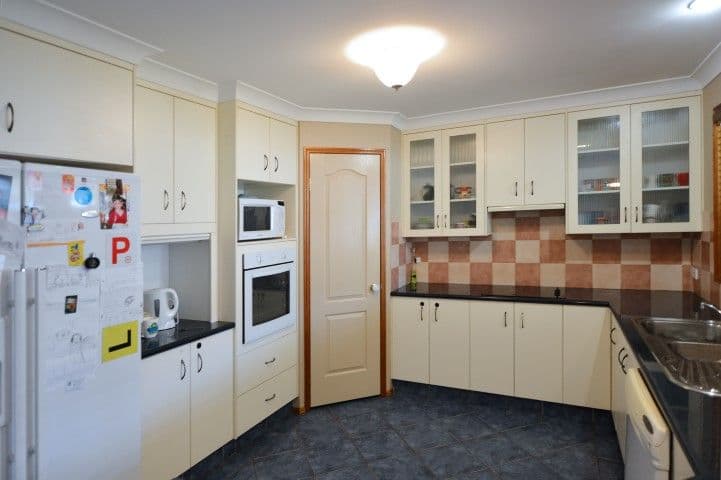 1 Keats Court, WESTBROOK QLD 4350, Westbrook - Thumbnail 2