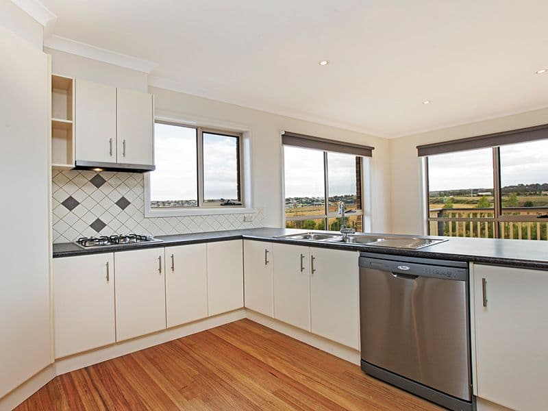 56 Parkwood Drive, HIGHTON VIC 3216, Highton - Thumbnail 5