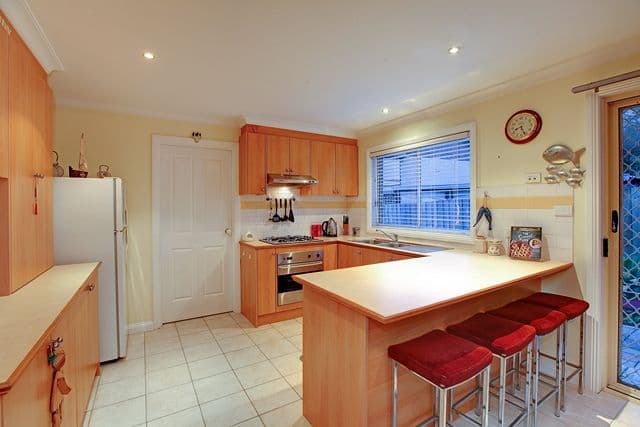 25 Chenies Street, RESERVOIR VIC 3073, Reservoir - Thumbnail 5