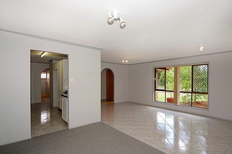 23 Wilson Drive, CAMIRA QLD 4300, Camira - Thumbnail 2