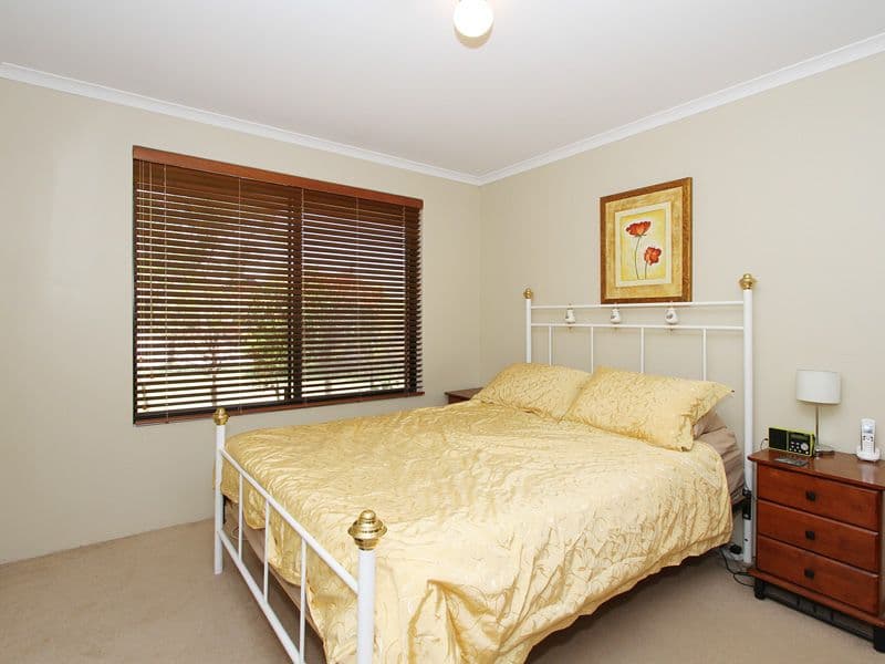 35 Lansdowne Entrance, CANNING VALE WA 6155, Canning Vale - Thumbnail 4