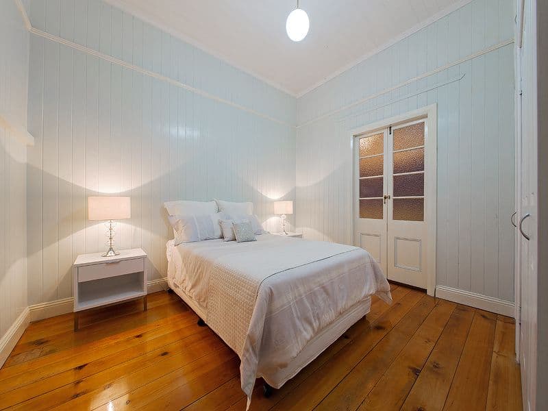 82 Sterculia Avenue, HOLLAND PARK WEST QLD 4121, Holland Park West - Thumbnail 4