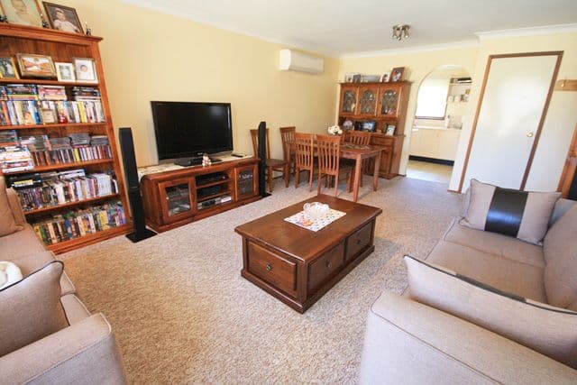16 Bensley Road, MACQUARIE FIELDS NSW 2564, Macquarie Fields - Thumbnail 2