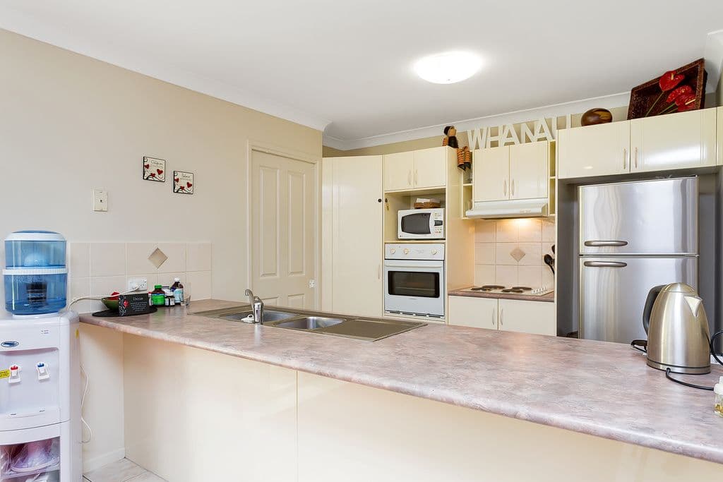 98 Lambor Drive, MUDGEERABA QLD 4213, Mudgeeraba - Thumbnail 4