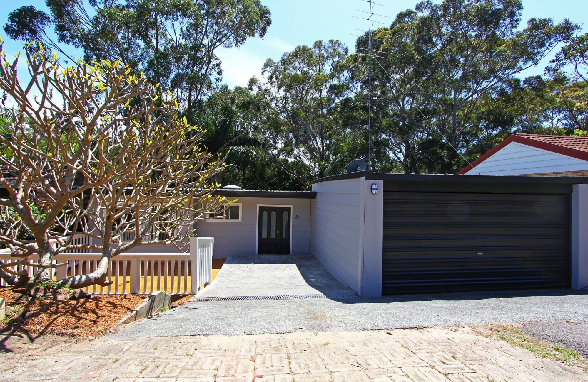 34 Shakespeare Avenue, BATEAU BAY NSW 2261, Bateau Bay - Thumbnail 2