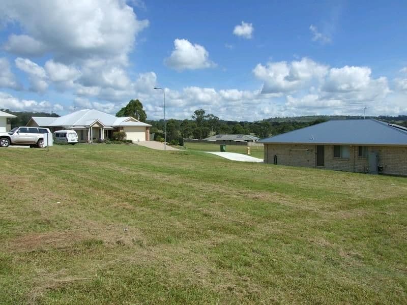 18 Naomi Drive, CROWS NEST QLD 4355, Crows Nest - Thumbnail 2
