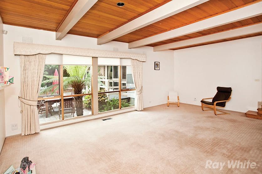 9 Erskine Crescent, WHEELERS HILL VIC 3150, Wheelers Hill - Thumbnail 4