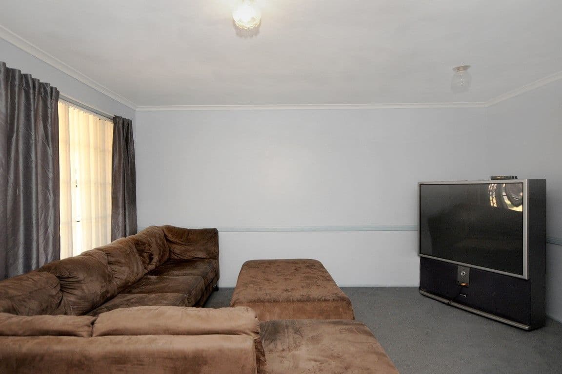 16 Melway Crescent, Harristown QLD 4350, Harristown - Thumbnail 2