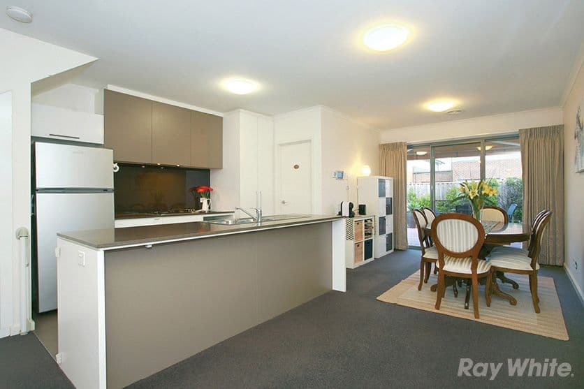 15 Brunton Crescent, Mulgrave VIC 3170, Mulgrave - Thumbnail 4