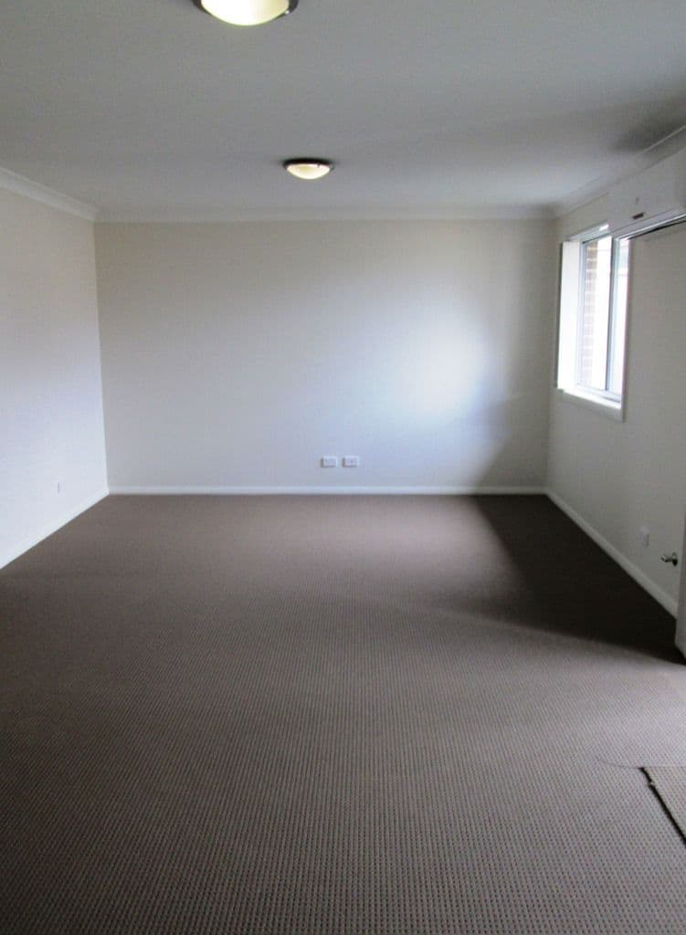 1/16 Sapphire Drive, RUTHERFORD NSW 2320, Rutherford - Thumbnail 2