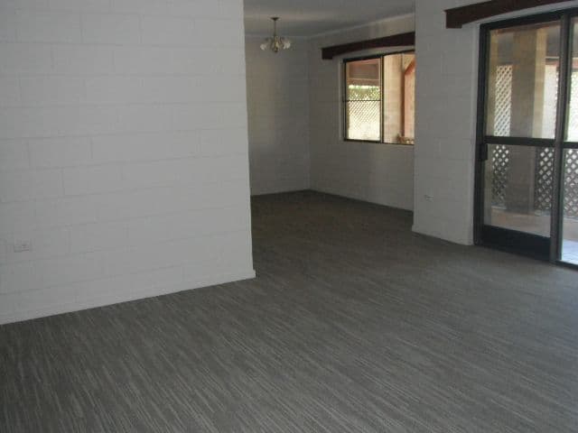 237 Beatts Road, FORREST BEACH QLD 4850, Forrest Beach - Thumbnail 2