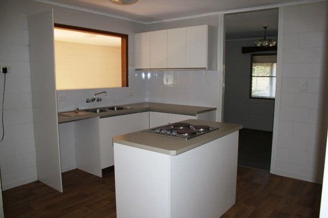 237 Beatts Road, FORREST BEACH QLD 4850, Forrest Beach - Thumbnail 4
