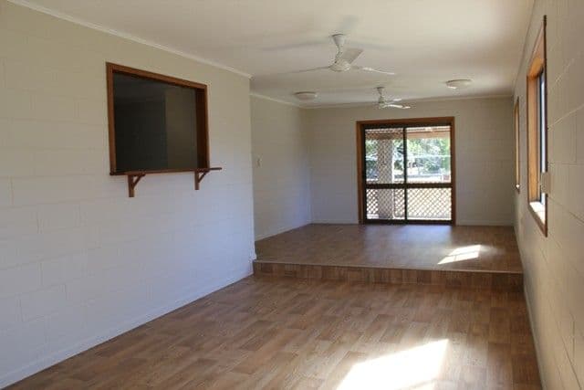 237 Beatts Road, FORREST BEACH QLD 4850, Forrest Beach - Thumbnail 3