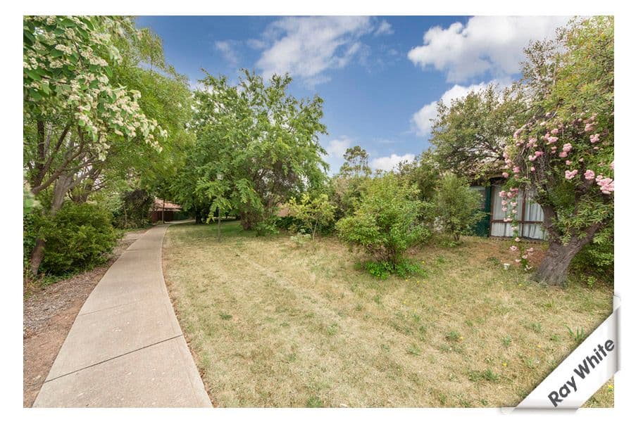 17 Goddard Crescent, Holt ACT 2615, Holt - Thumbnail 2