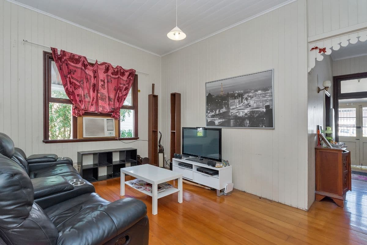 4 Woodend Road, Sadliers Crossing QLD 4305, Sadliers Crossing - Thumbnail 2