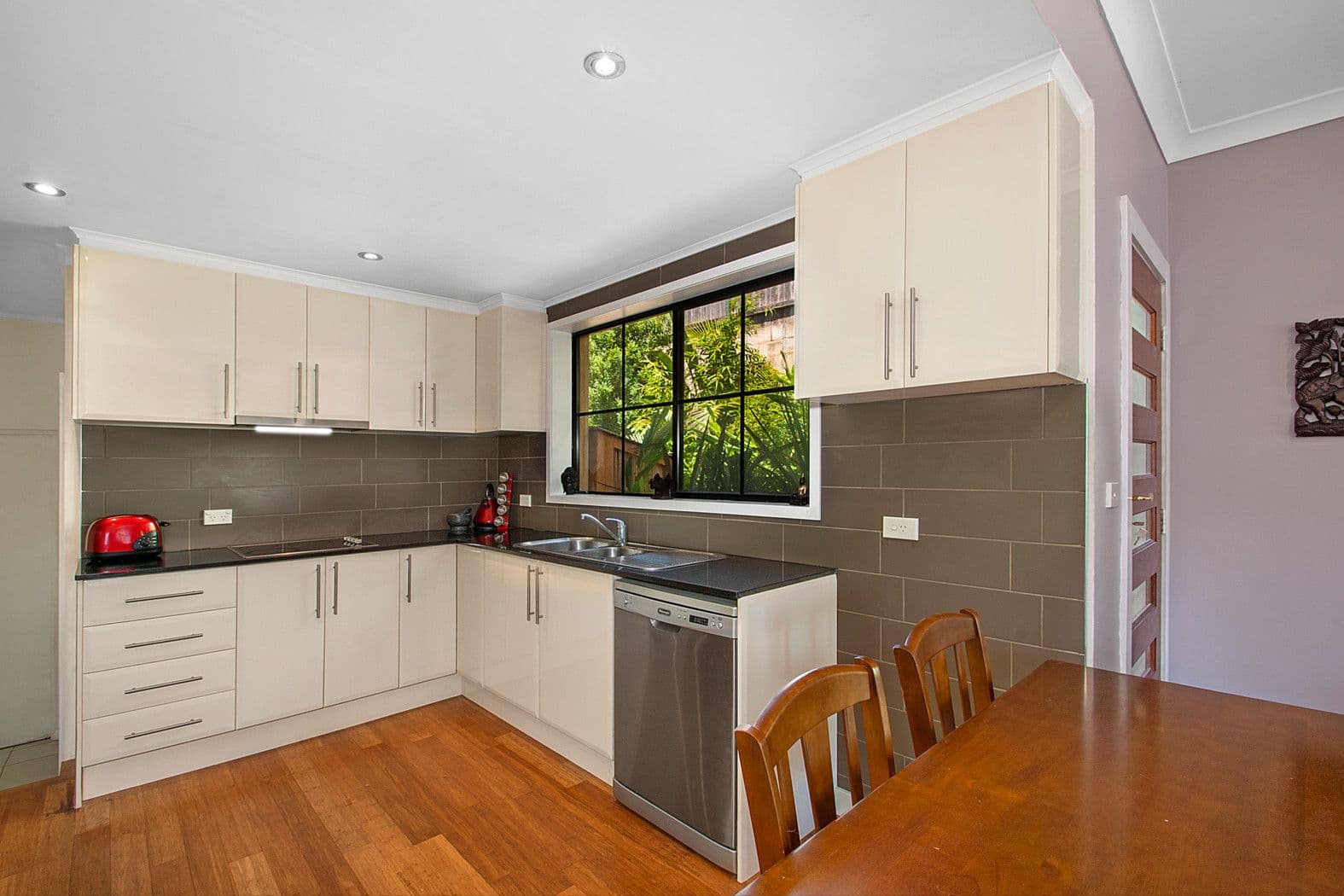 8 Short Street, Helensburgh NSW 2508, Helensburgh - Thumbnail 2