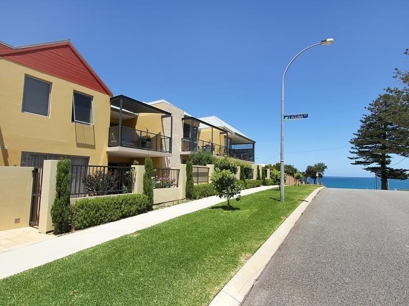 4/112 Flora Terrace, NORTH BEACH WA 6020, North Beach - Image 1