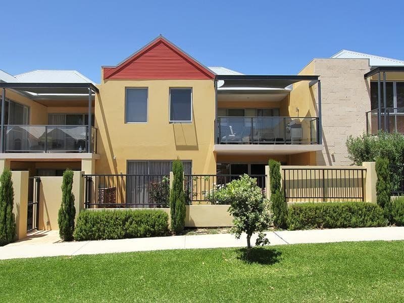 4/112 Flora Terrace, NORTH BEACH WA 6020, North Beach - Thumbnail 2
