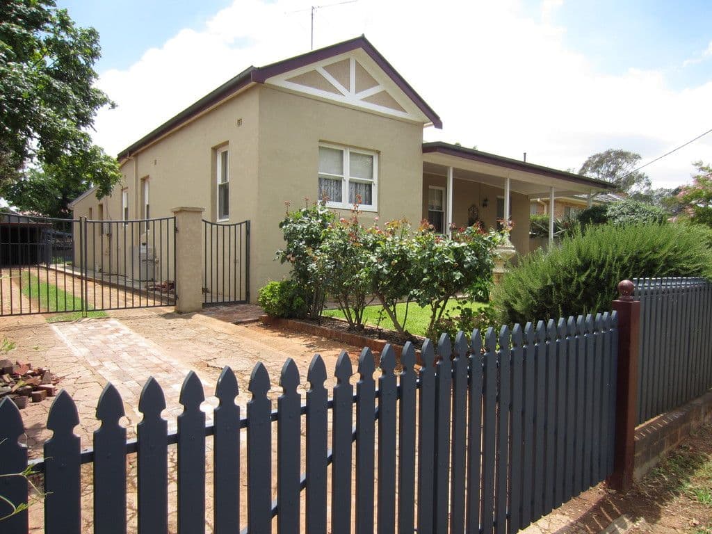 141 Victoria Street, Temora NSW 2666, Temora - Image 1