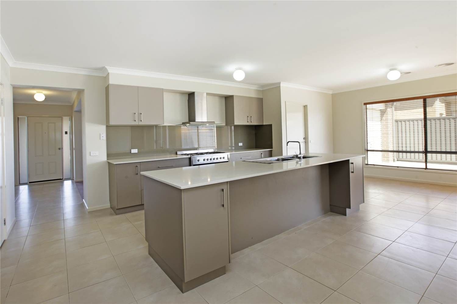 49 Moorhen Drive, LARA VIC 3212, Lara - Thumbnail 3
