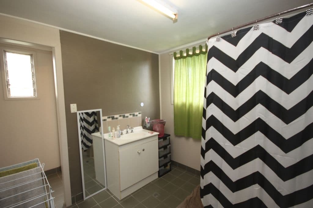 5 Sixteenth Street, HOME HILL QLD 4806, Home Hill - Thumbnail 4