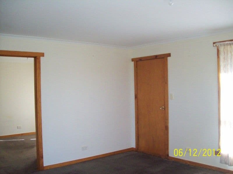 18 Bell Street, BEACONSFIELD TAS 7270, Beaconsfield - Thumbnail 3