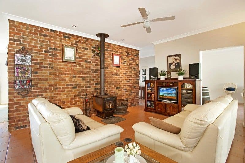 2 Windemere Place, WALLALONG NSW 2320, Wallalong - Thumbnail 2