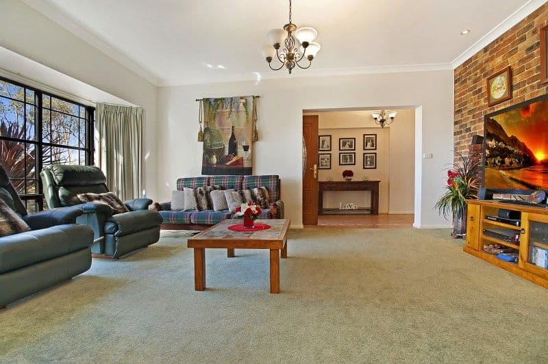 2 Windemere Place, WALLALONG NSW 2320, Wallalong - Thumbnail 3