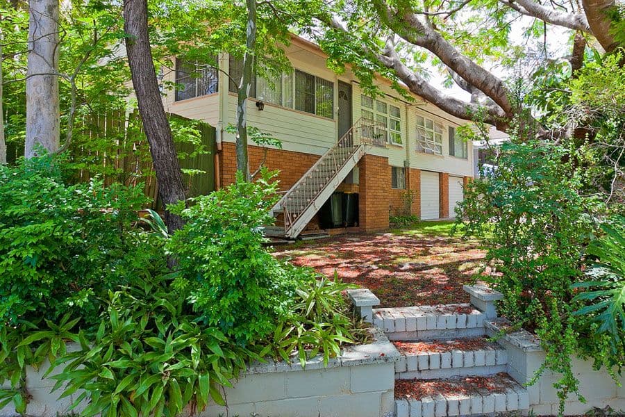 62 Dunrod Street, HOLLAND PARK WEST QLD 4121, Holland Park West - Thumbnail 2