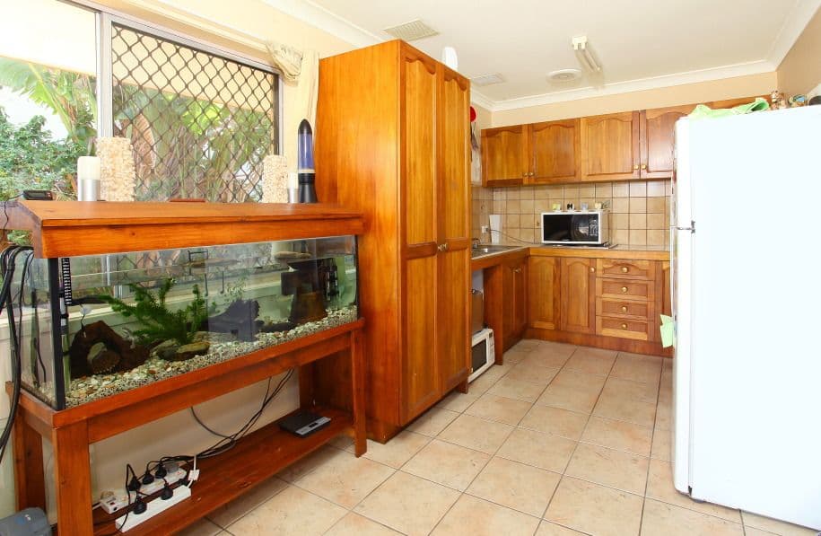 12 Carmel Court, BROADBEACH WATERS QLD 4218, Broadbeach Waters - Thumbnail 7