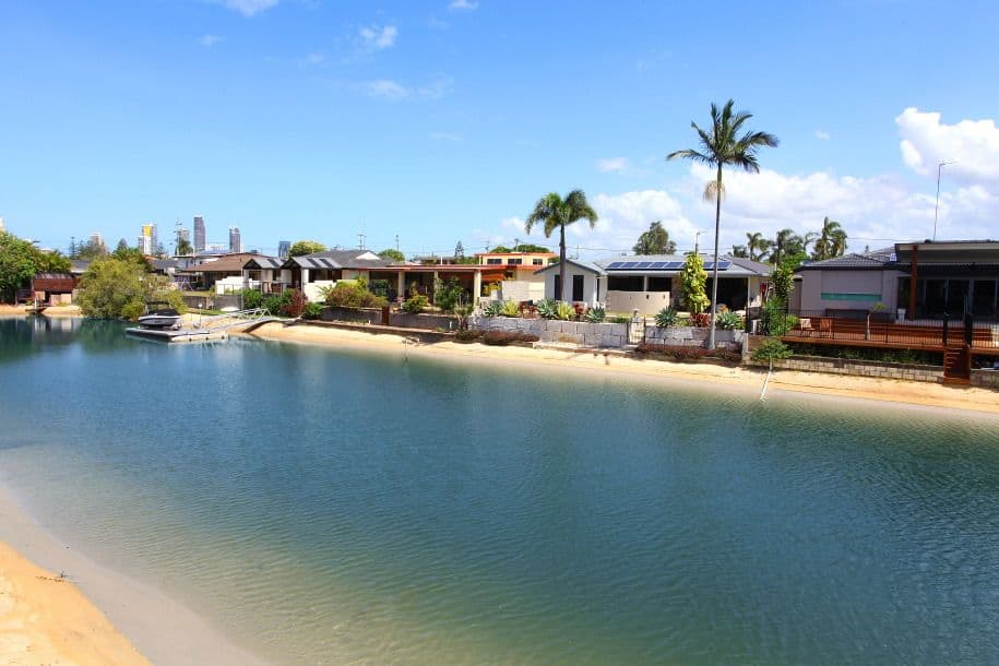 12 Carmel Court, BROADBEACH WATERS QLD 4218, Broadbeach Waters - Thumbnail 2